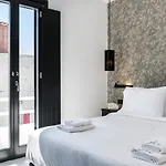 Hotel apartamentowy She Mykonos - The Residency Mykonos Town