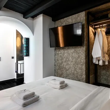 She Mykonos - The Residency