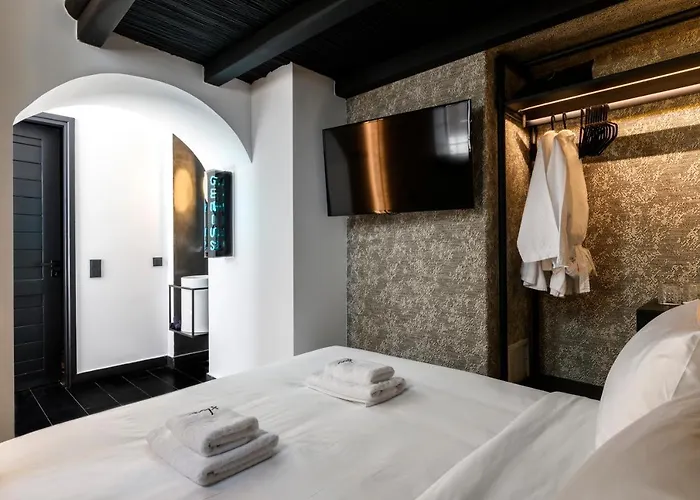 She Mykonos - The Residency