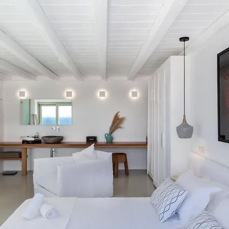Ξενοδοχείο με διαμερίσματα She Mykonos - The Residency 4*