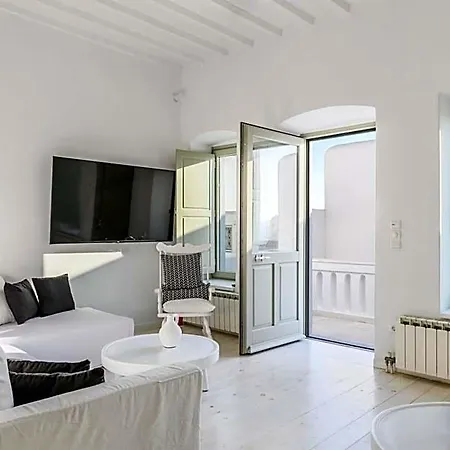 Ξενοδοχείο με διαμερίσματα She Mykonos - The Residency 4*